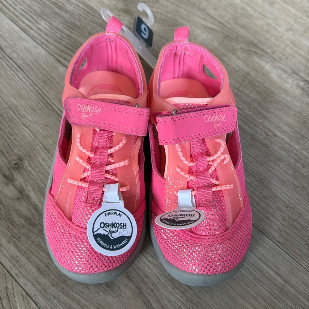 Toddler Girls Sandal Sneakers NWT size 9 OshKosh Pink and Silver - CUTE!